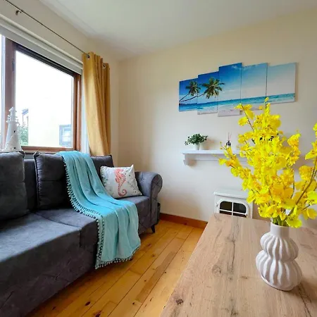 Summer Breeze - My Cosy & Warm In Youghal's Heart - Family Friendly - Long Term Price Cuts Villa