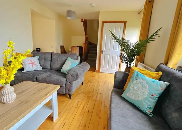 Summer Breeze - My Cosy & Warm In Youghal's Heart - Family Friendly - Long Term Price Cuts Villa Youghal